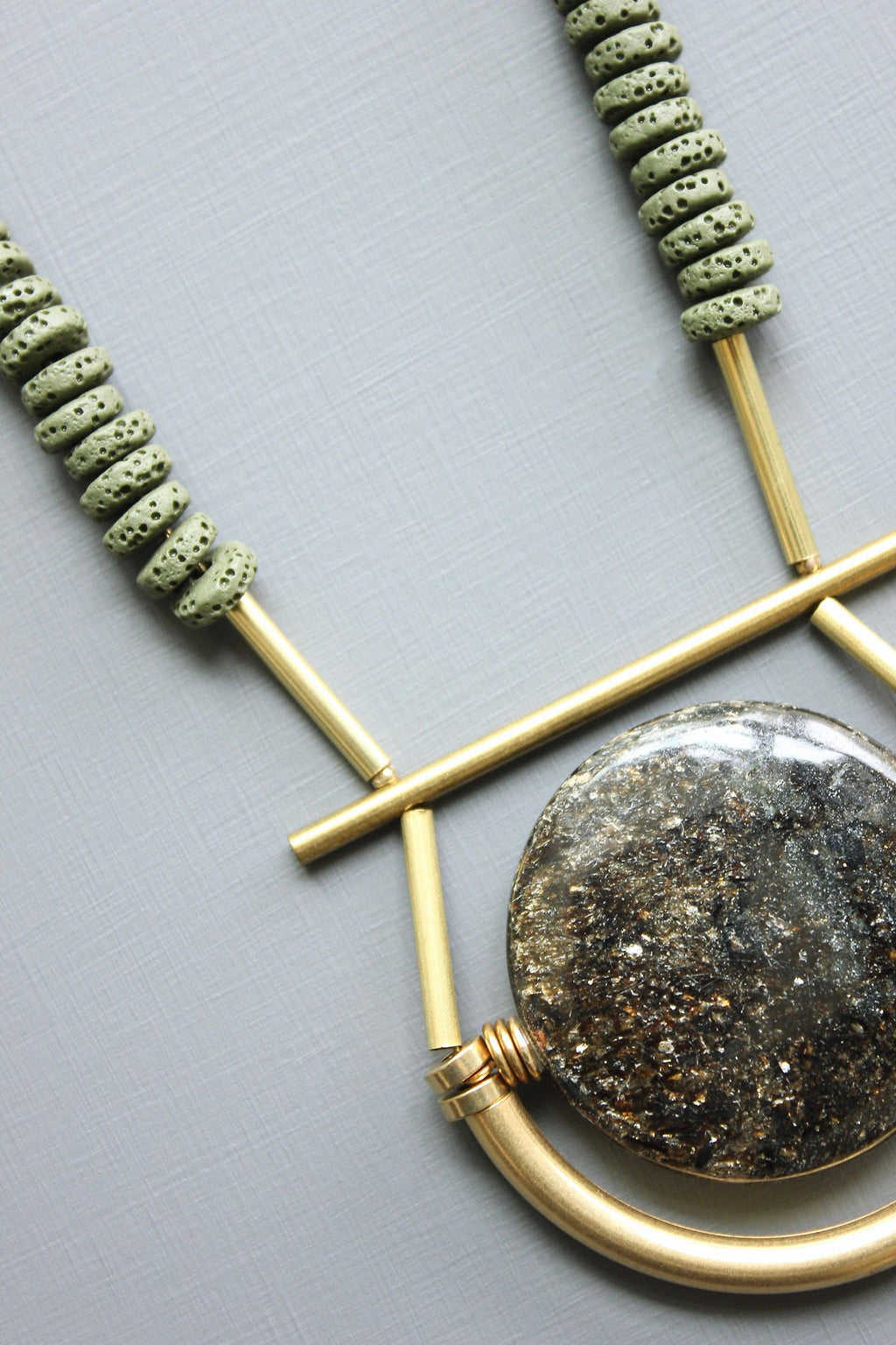 LEX223 Black and moss geometric pendant necklace