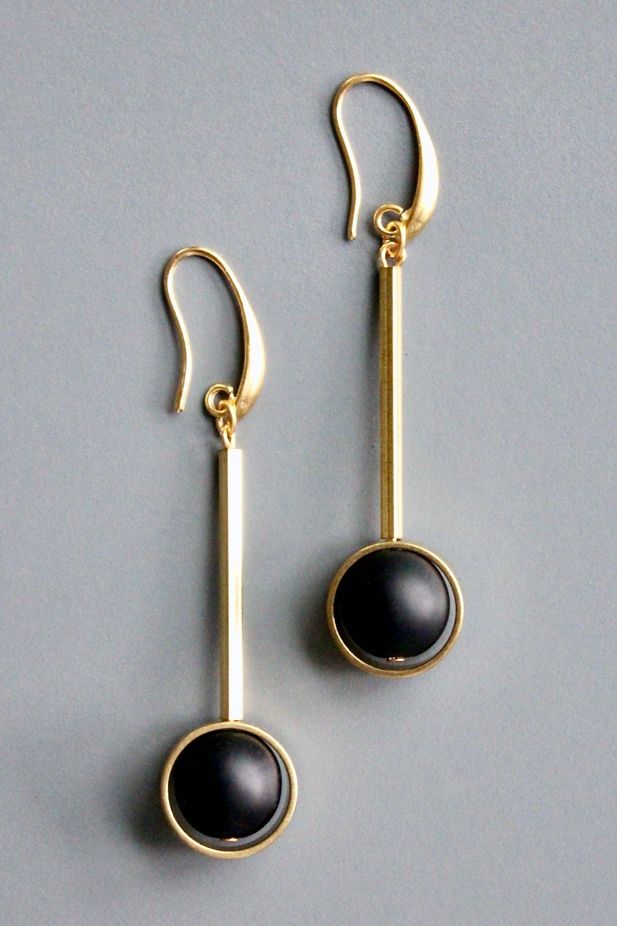 HYLE46 Jet glass earrings