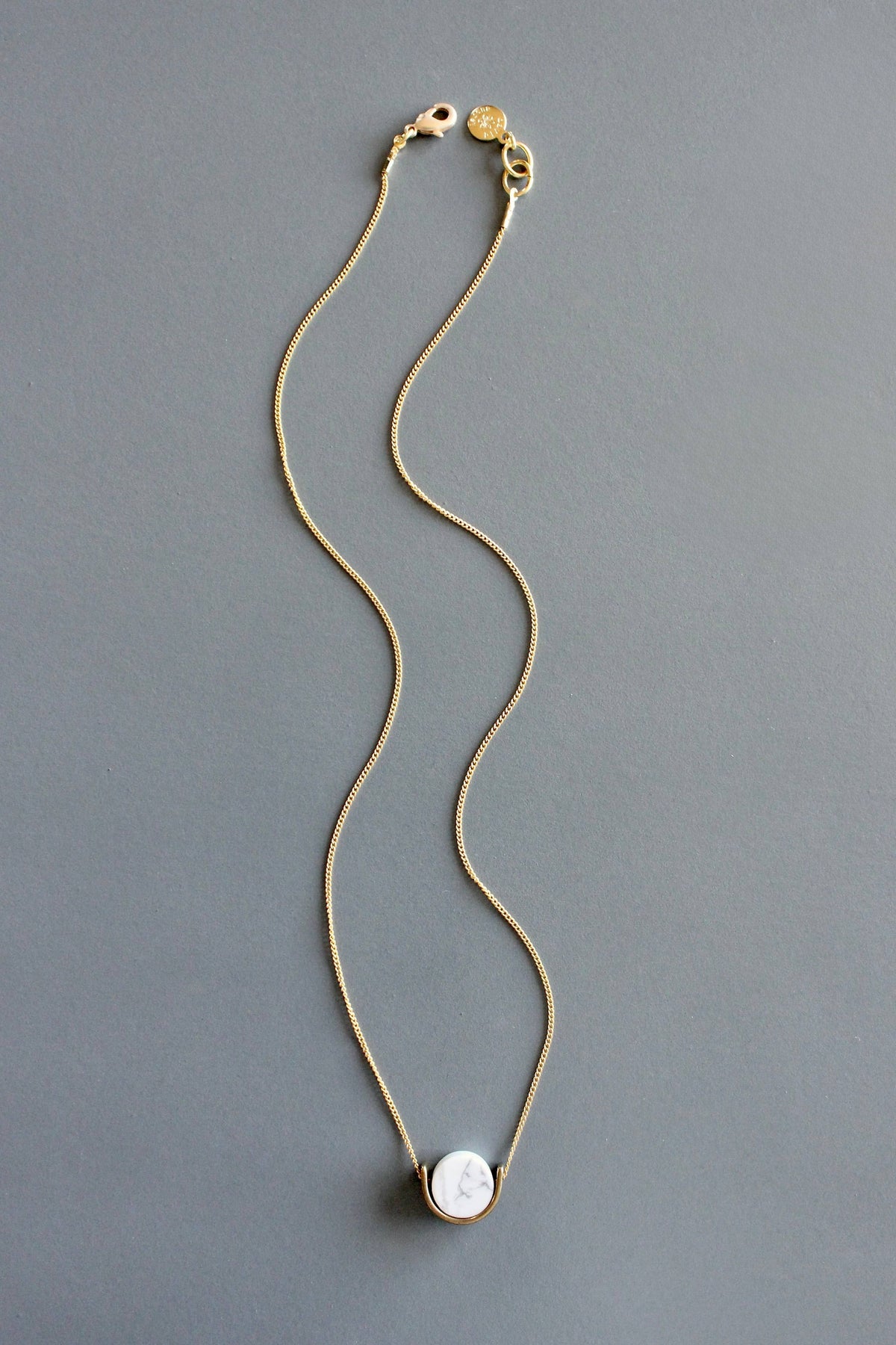 MLN116 Howlite mini geometric necklace