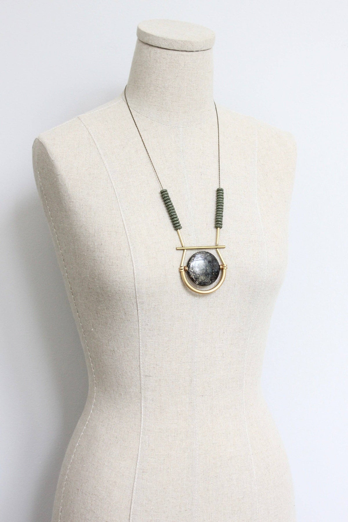 LEX223 Black and moss geometric pendant necklace