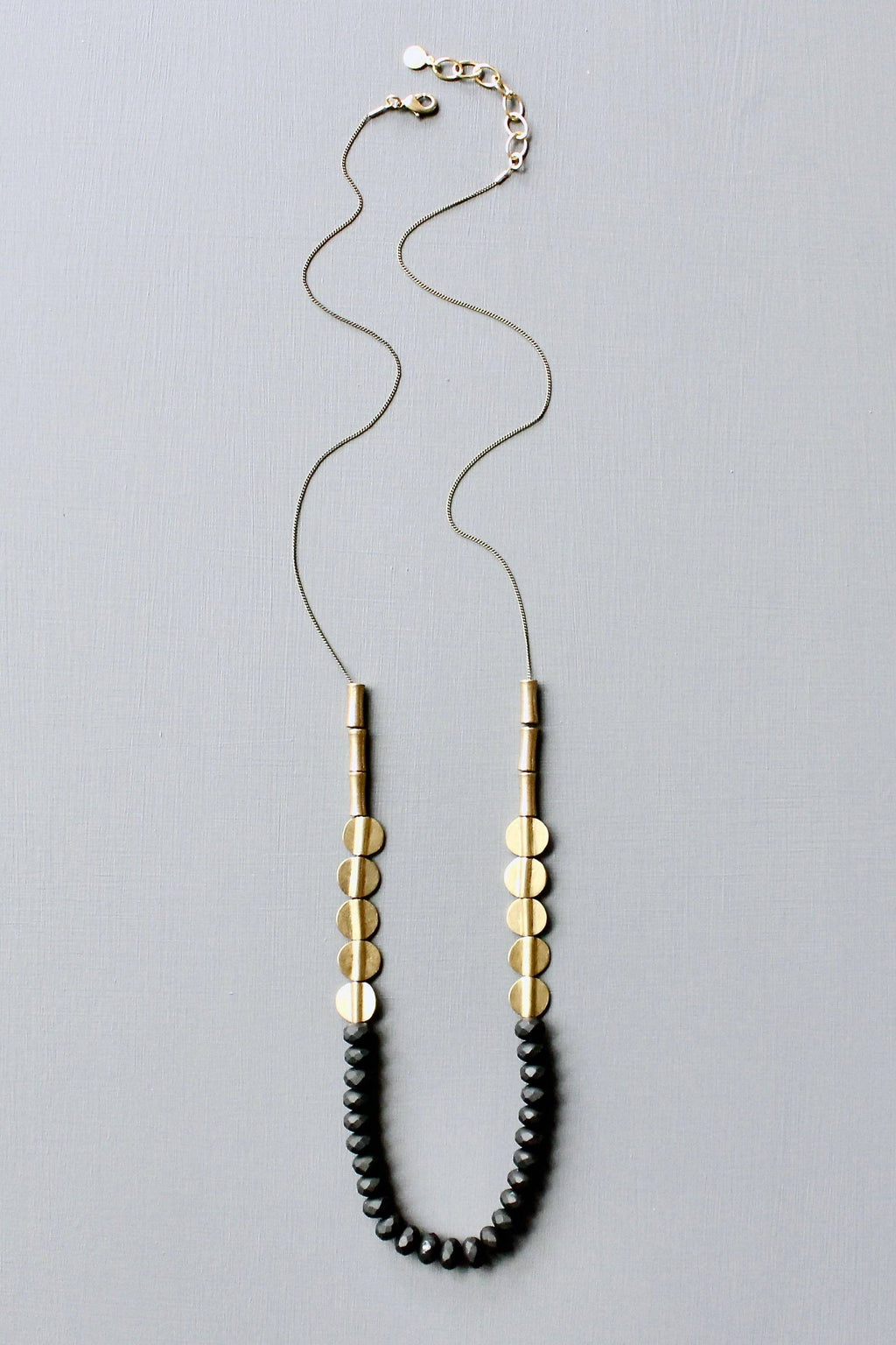 JLT130 black and brass long necklace
