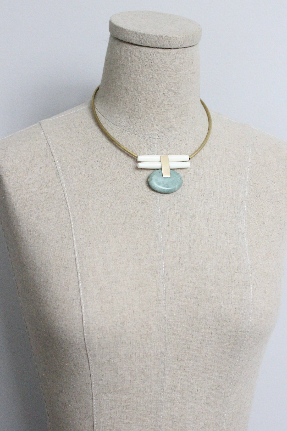 MLN114 Green jasper and brass Artdeco necklace
