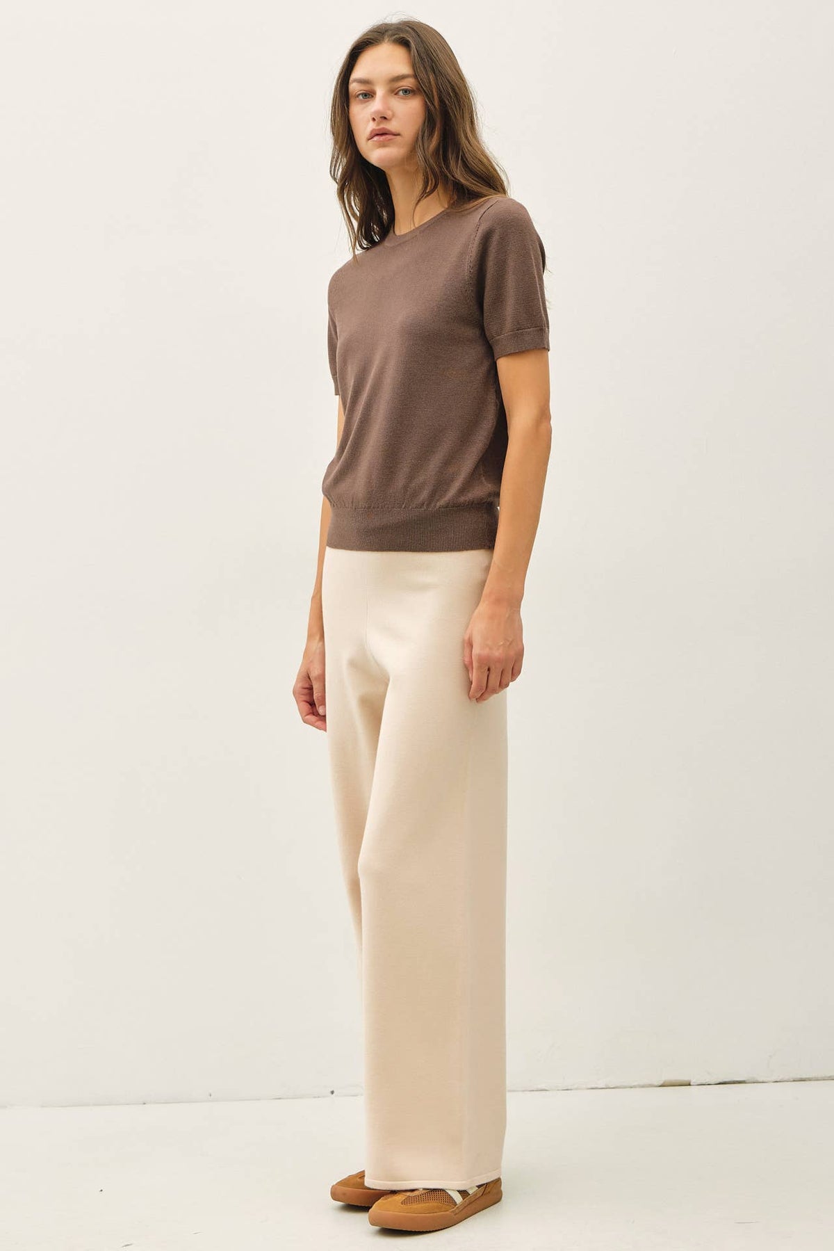 BASIC SHORT SLEEVE SWEATER TOP