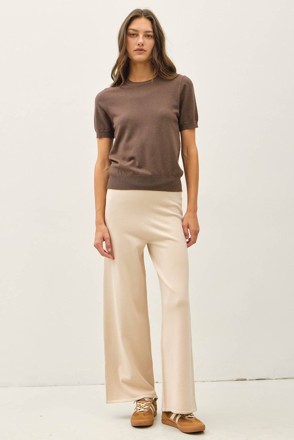 BASIC SHORT SLEEVE SWEATER TOP