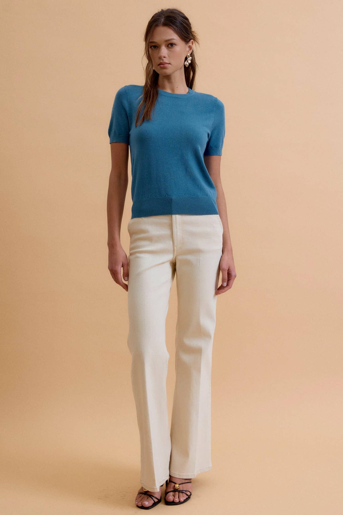 BASIC SHORT SLEEVE SWEATER TOP